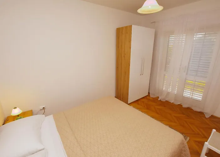 House Cvit * Dobropoljana