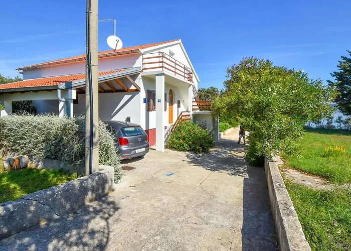 House Cvit * Dobropoljana