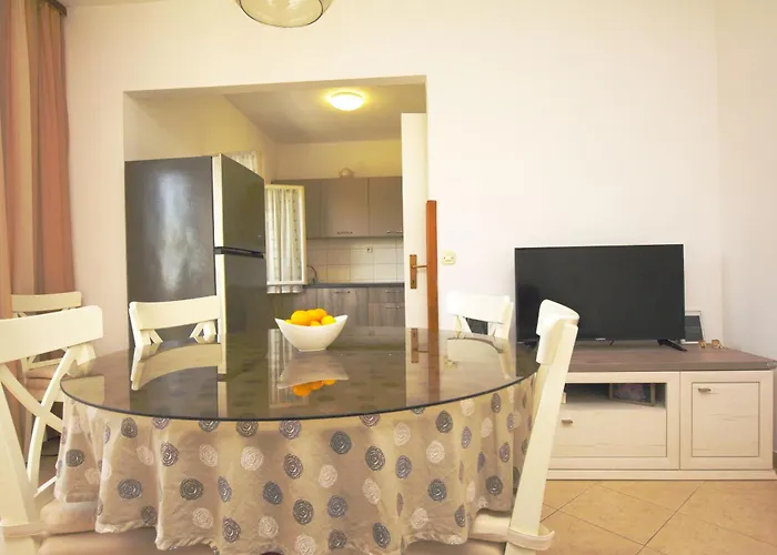 House Cvit 펜션 Dobropoljana